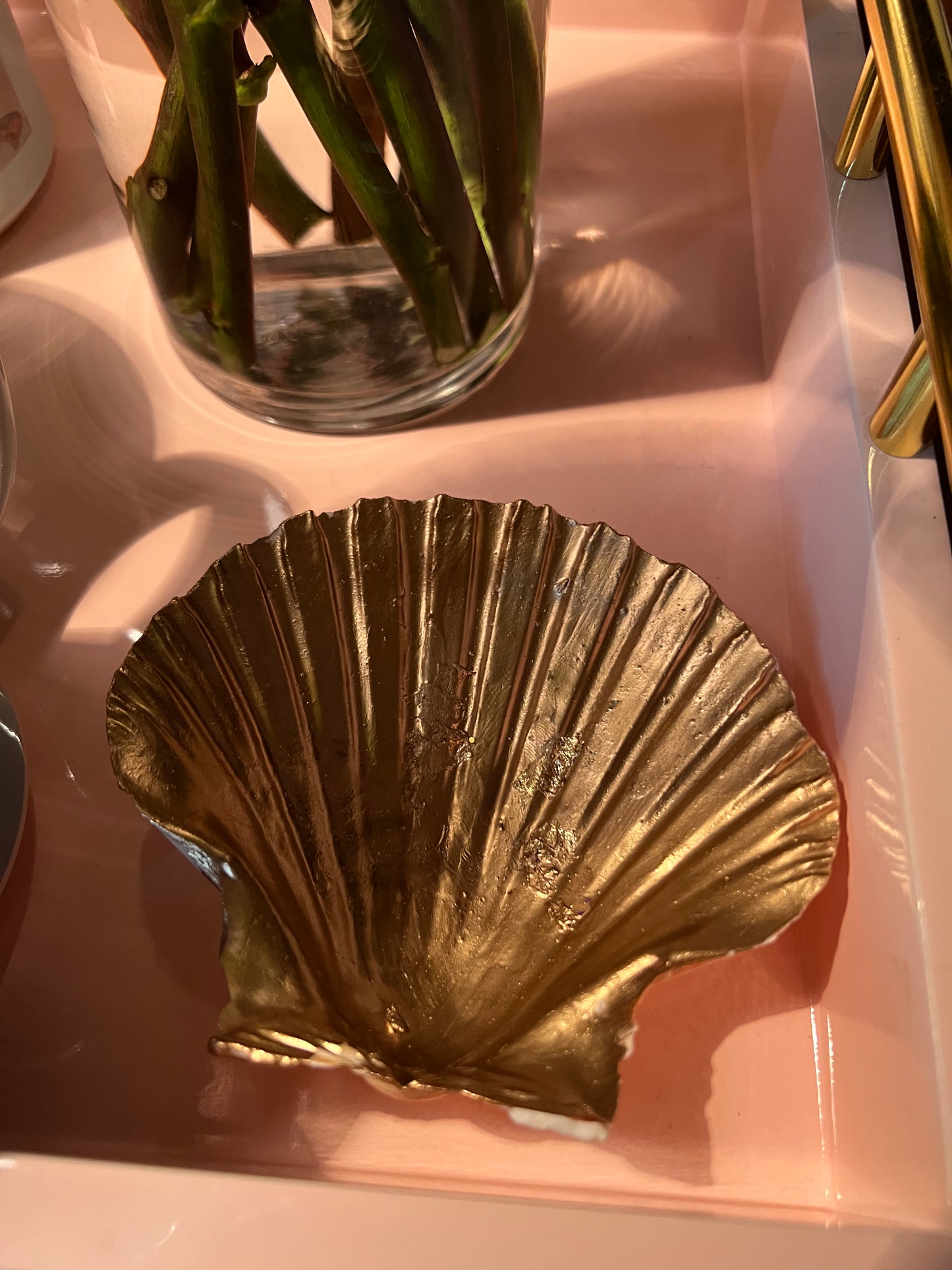 Gold leaf 🐚 shell jewelry holder