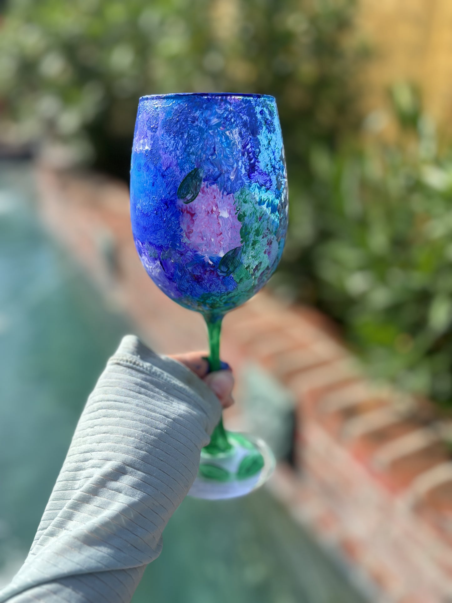 Stemmed hydrangea wine glass